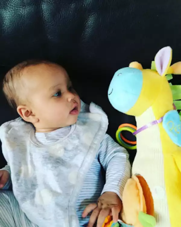 Chrissy Teigen shares adorable photo of her daughter, Luna and her stuffed animal